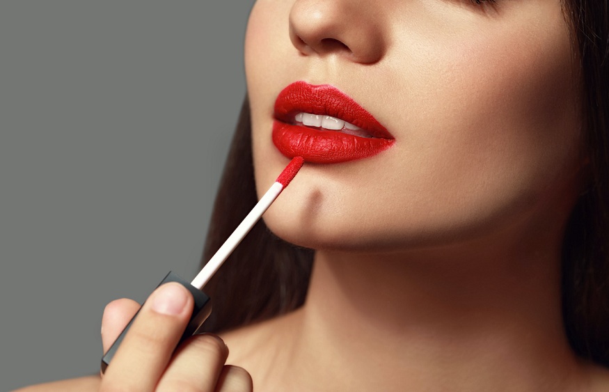 What are the Benefits of using Liquid Lipstick?